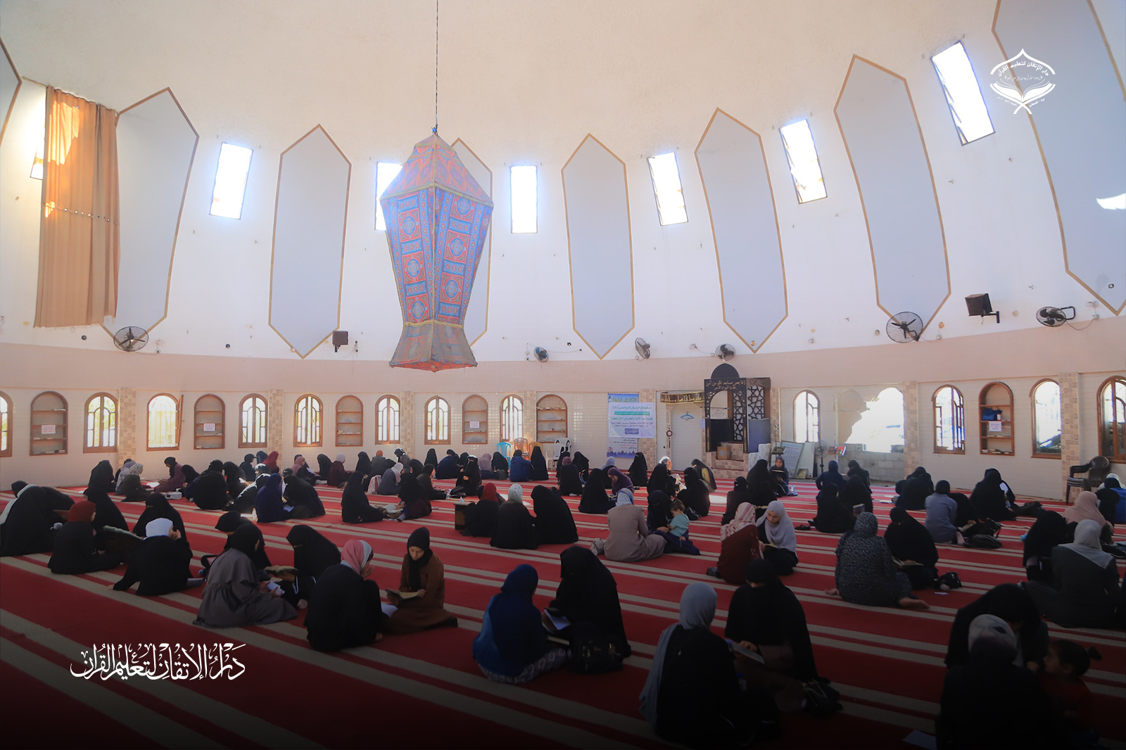 أكثر من 100 حافظ وحافظة يسردون عشرة أجزاء في أيام عشر ذي الحجة في قطاع غزة